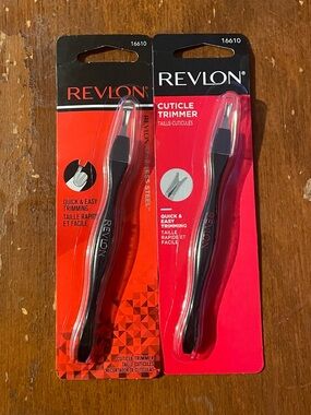 Revlon Black Cuticle Trimmers with Red Packaging 16610